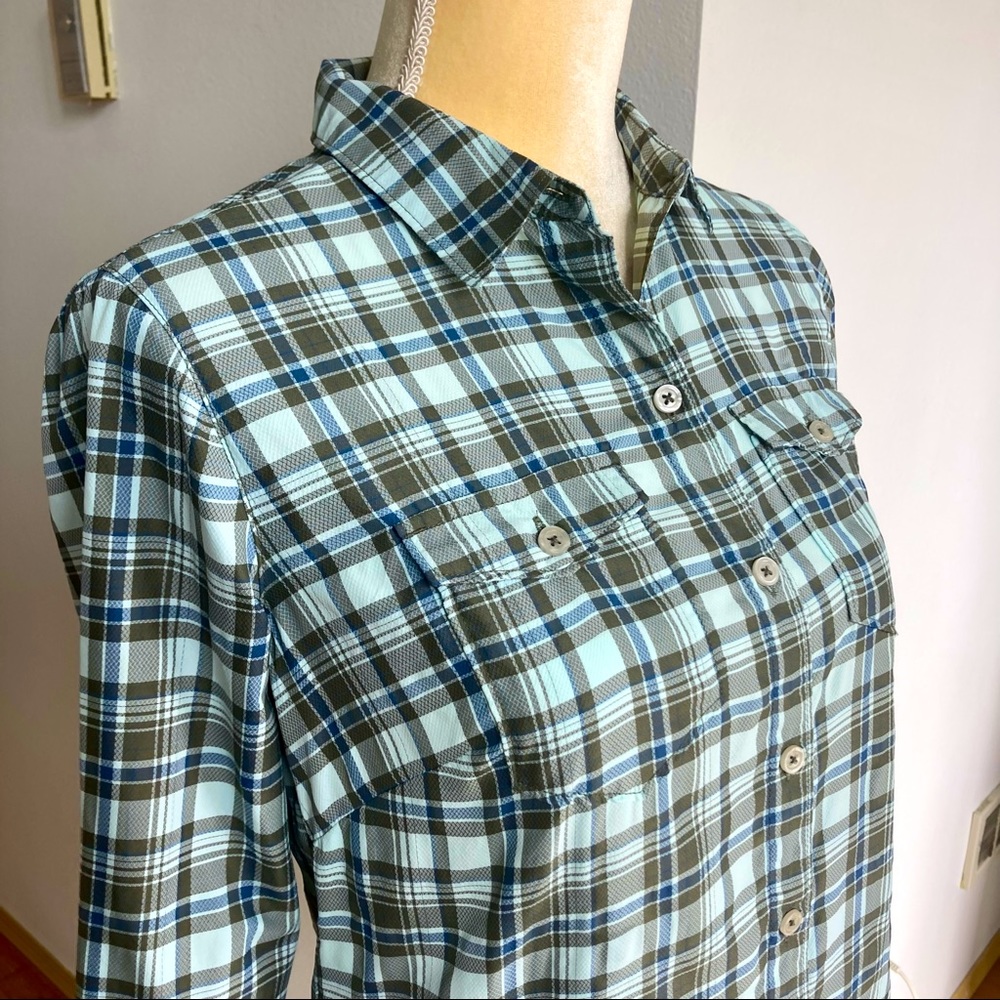 Eddie Bauer Lightweight Plaid Button Down Shirt